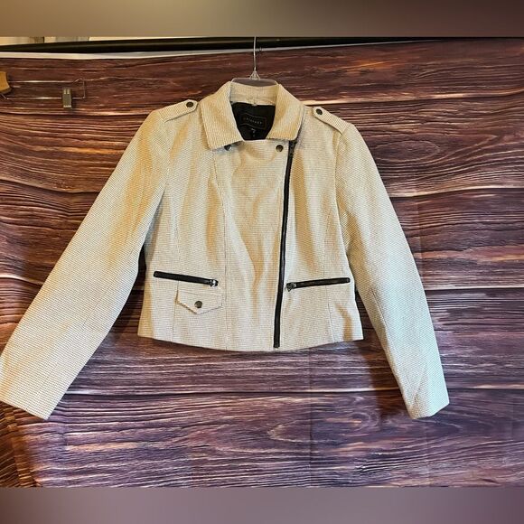 NWT Metaphor “Missy” Moto White Jacket. Size 8. - Picture 2 of 9